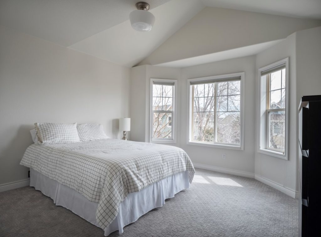 Bedroom with Classic Gray walls