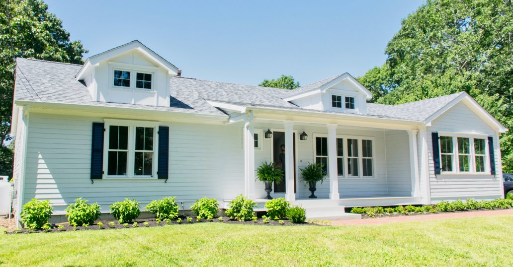 house with farmhouse white paint color 