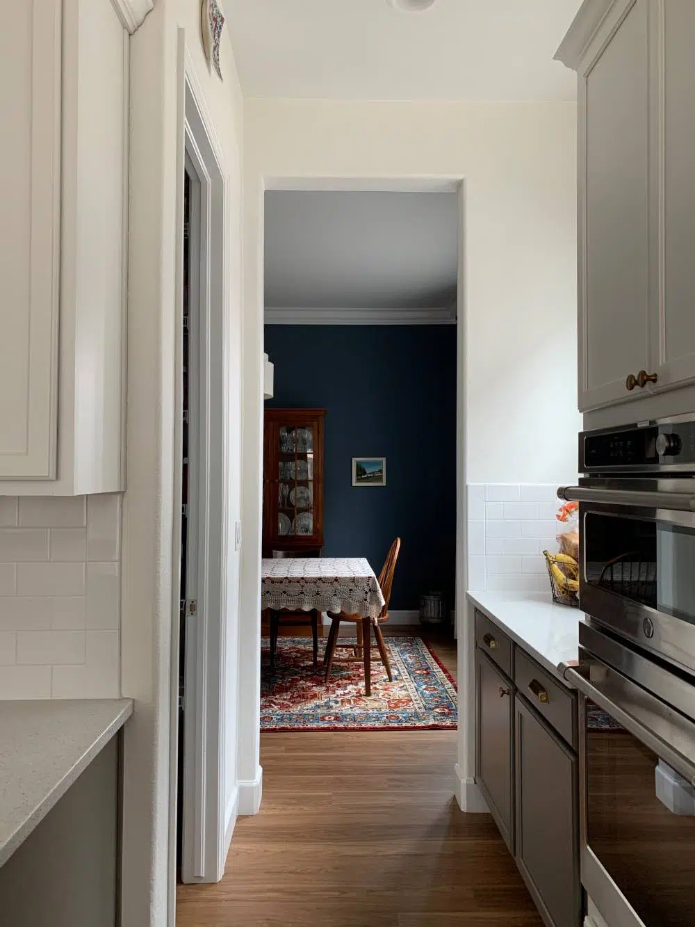 Butler's pantry with Simply White walls