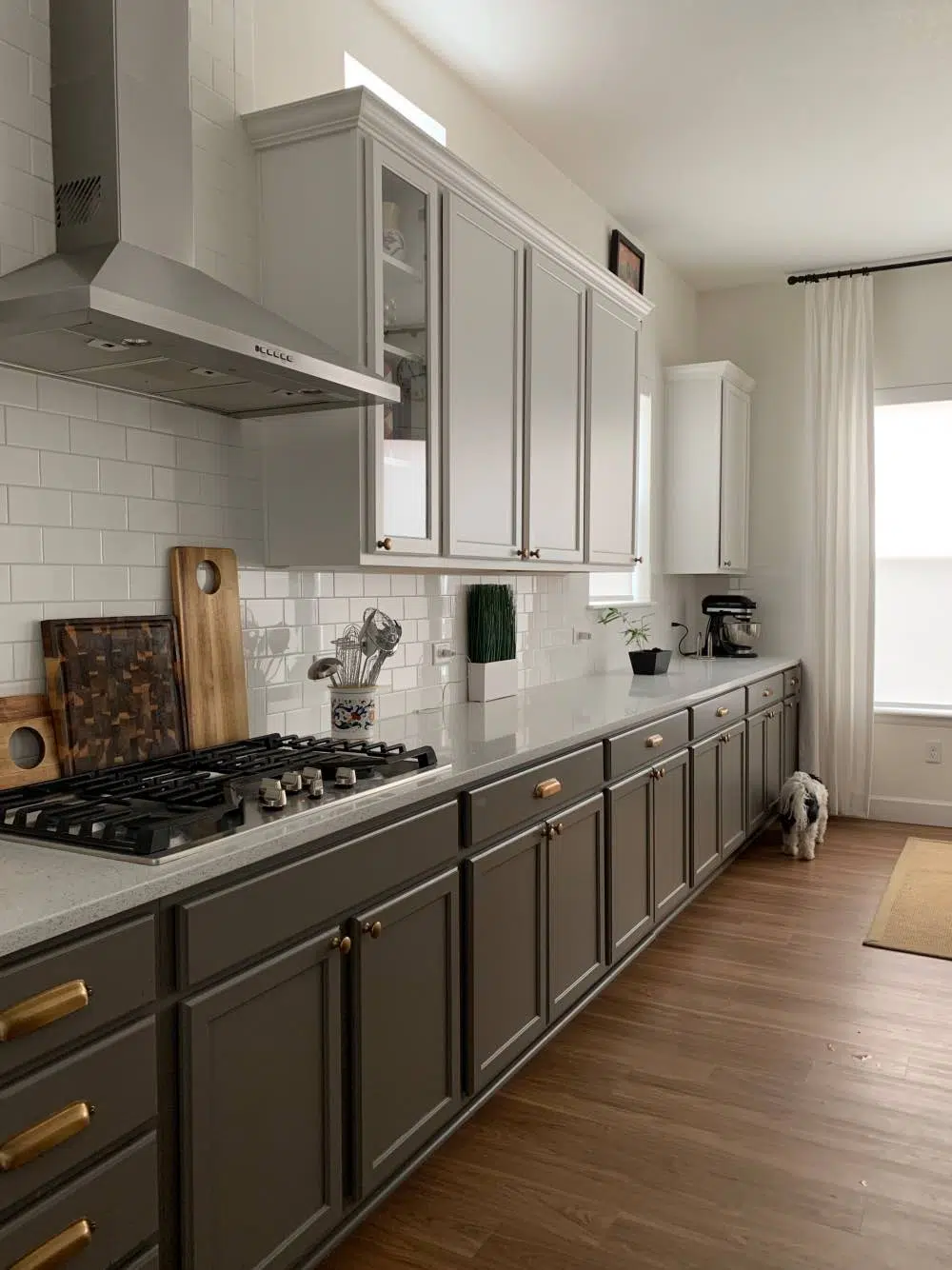 Kitchen with BM Simply White Walls