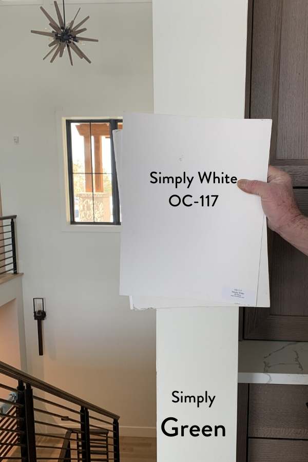 Benjamin Moore Simply White Color Review (OC-117)