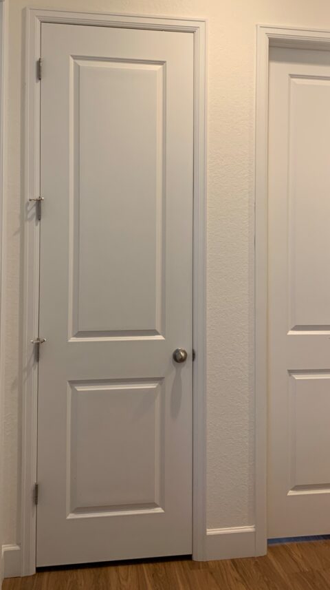 Benjamin Moore Simply White Color Review (OC-117)