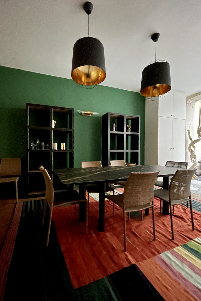 Dining room with SW Arugula accent wall