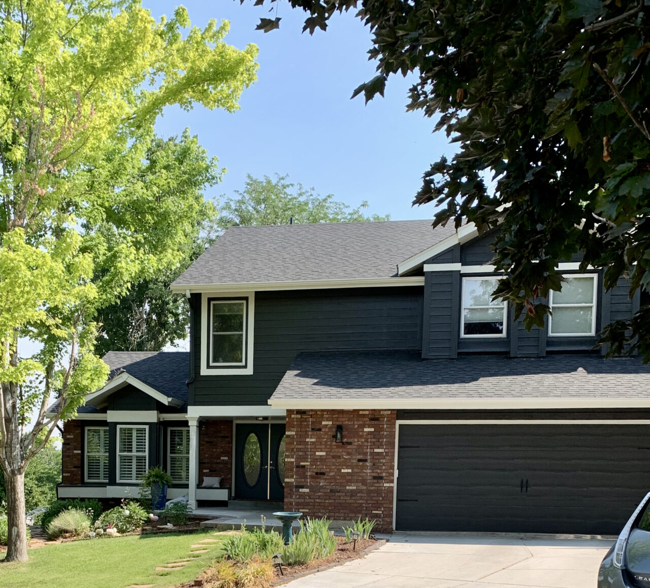 19 Best Exterior White Trim Colors and how to pick them