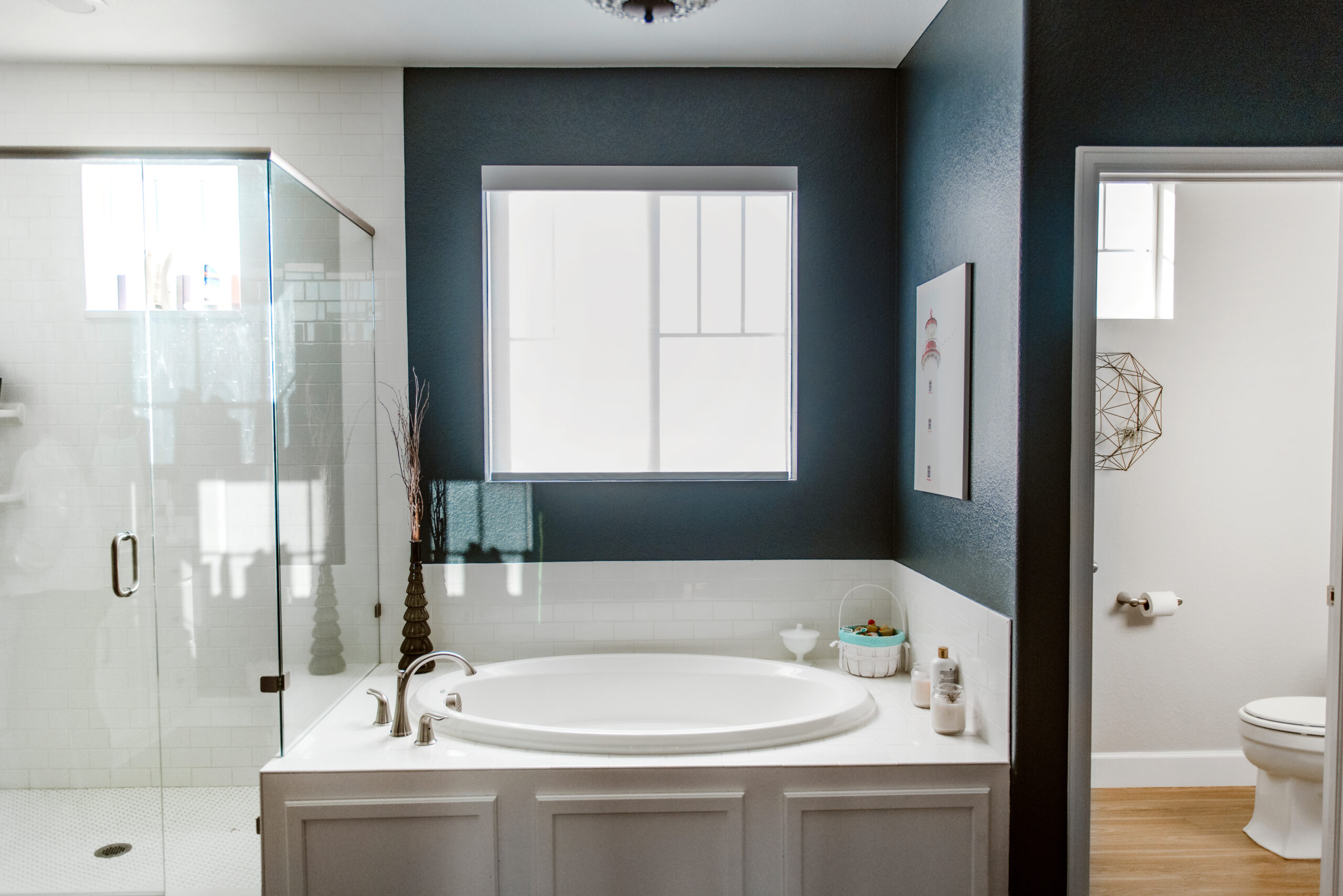 Sherwin Williams Charcoal Blue Review: Add Some Luxury to Your Home 