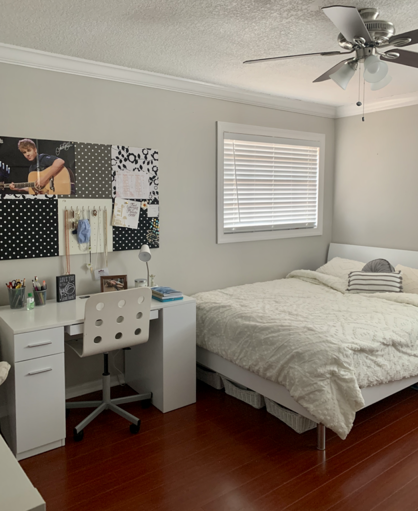 Benjamin Moore Collingwood paint with warm white trim in a bedroom