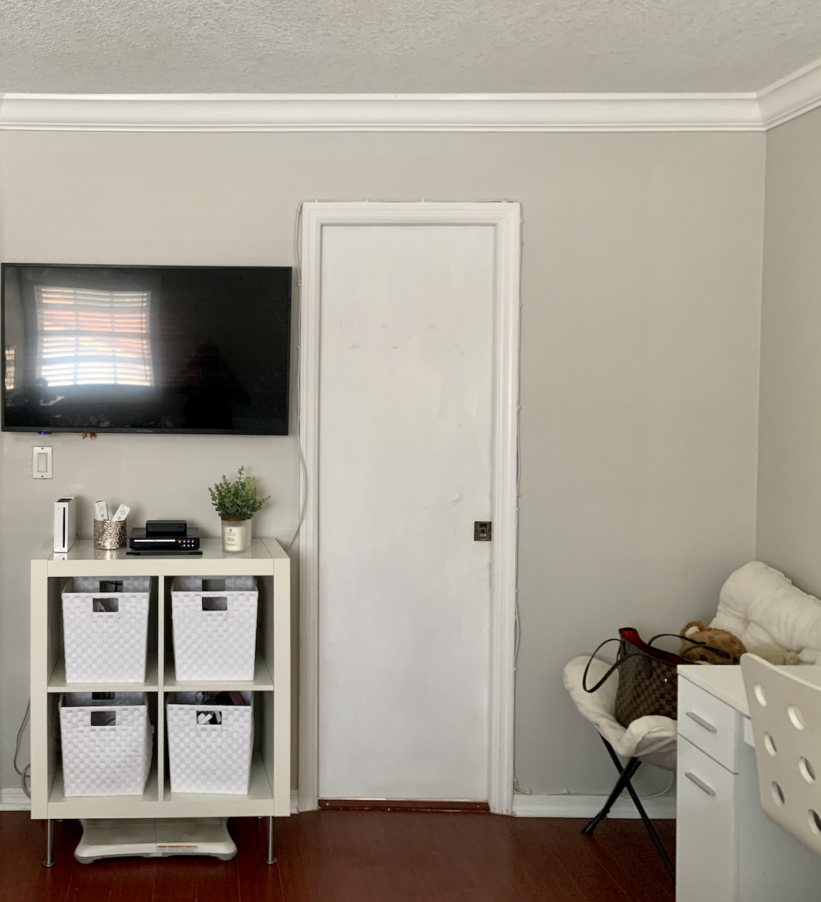 Benjamin Moore Collingwood OC28 Review The Color Concierge