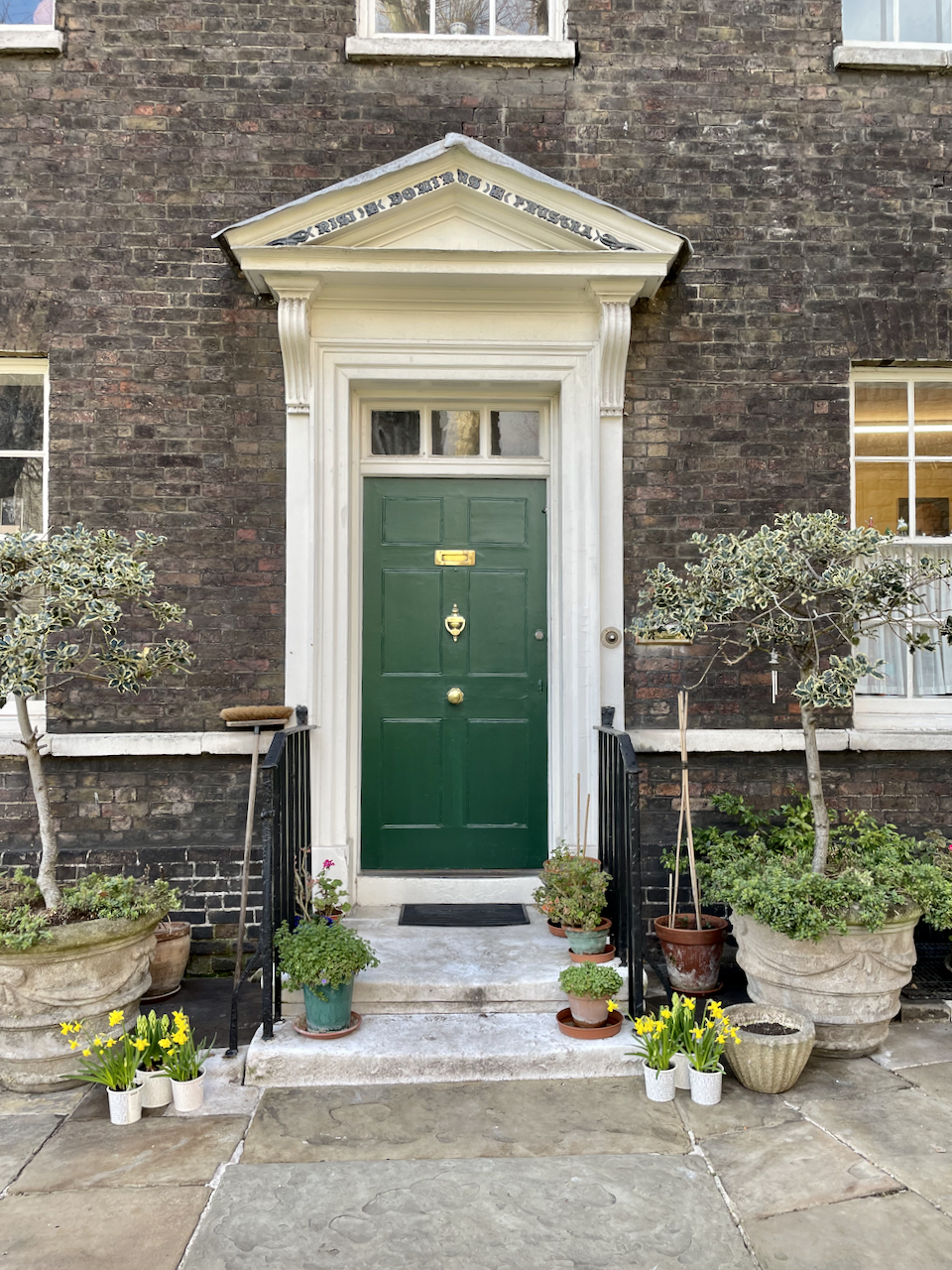 22 Best Front Door Colors (& How to Pick Them) Color Concierge