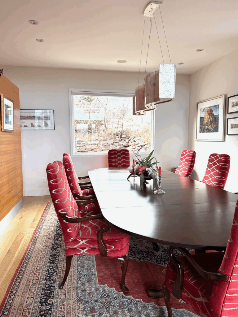 A BM Seapearl dining room