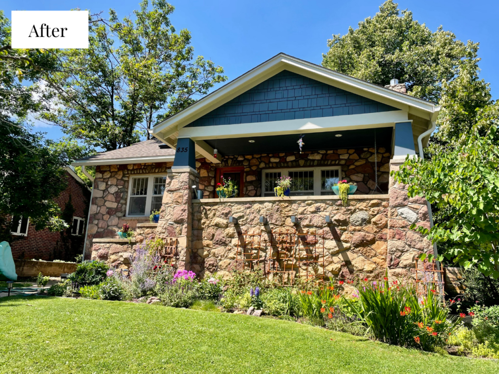 A home features SW Grays Harbor paint, warm stone and SW Accessible Beige exterior trim. 