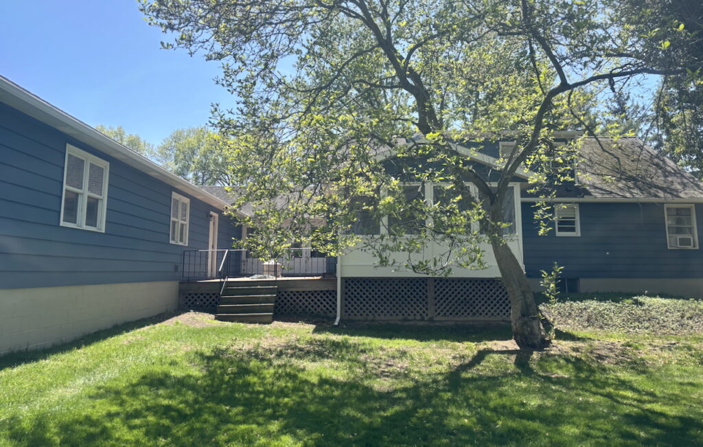 A home features a SW Waterloo exterior paint color palette.