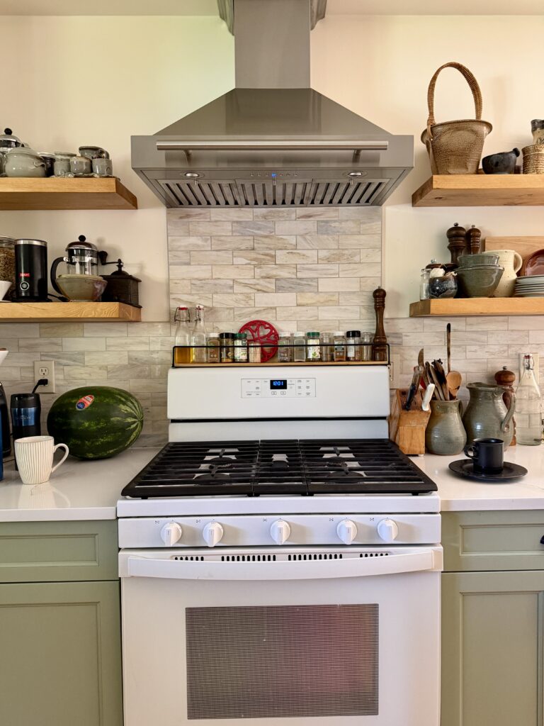 BM Mascarpone kitchen walls
