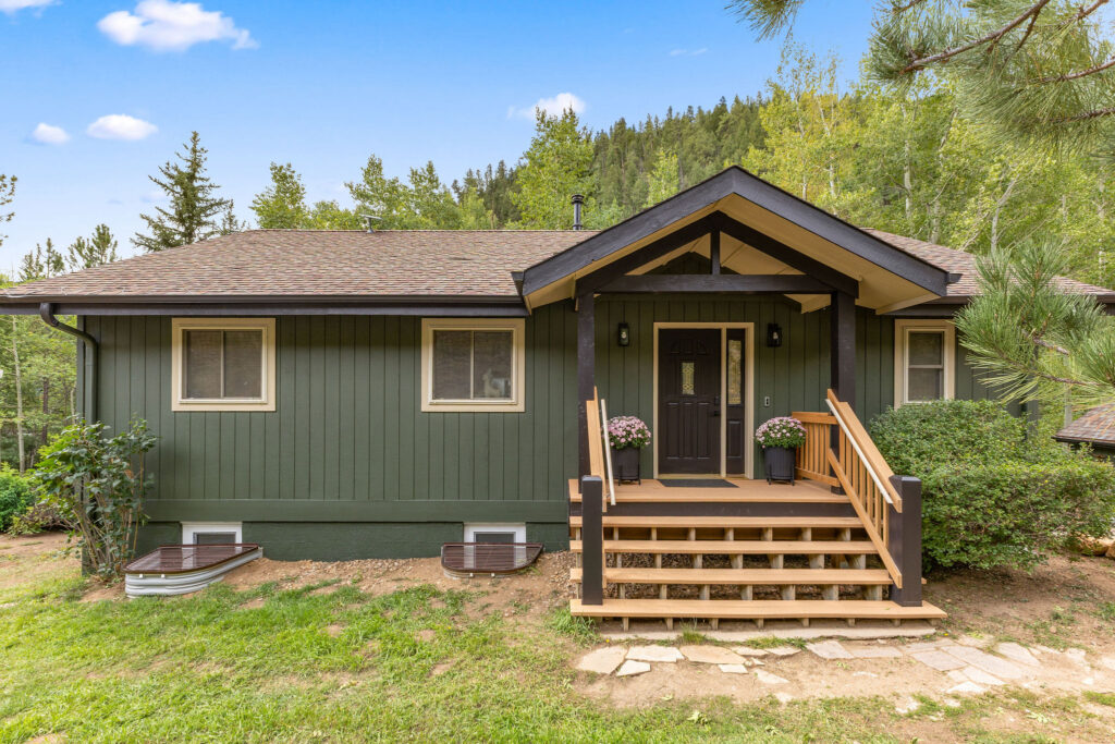 SW Laurel Woods mountain home