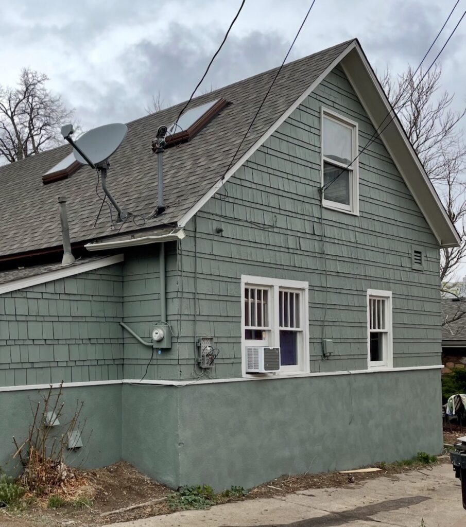 A home painted with Sherwin-Williams Retreat exterior paint.